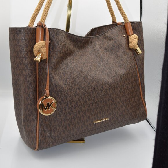 Michael Kors Isla Large Tote in Signature Brown - Picture 1 of 11